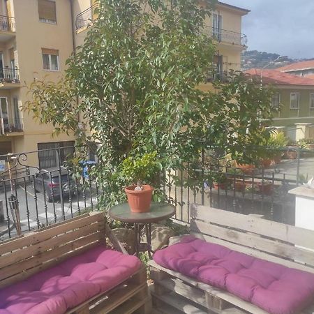 La Casa Del Sole Villa Imperia Kültér fotó