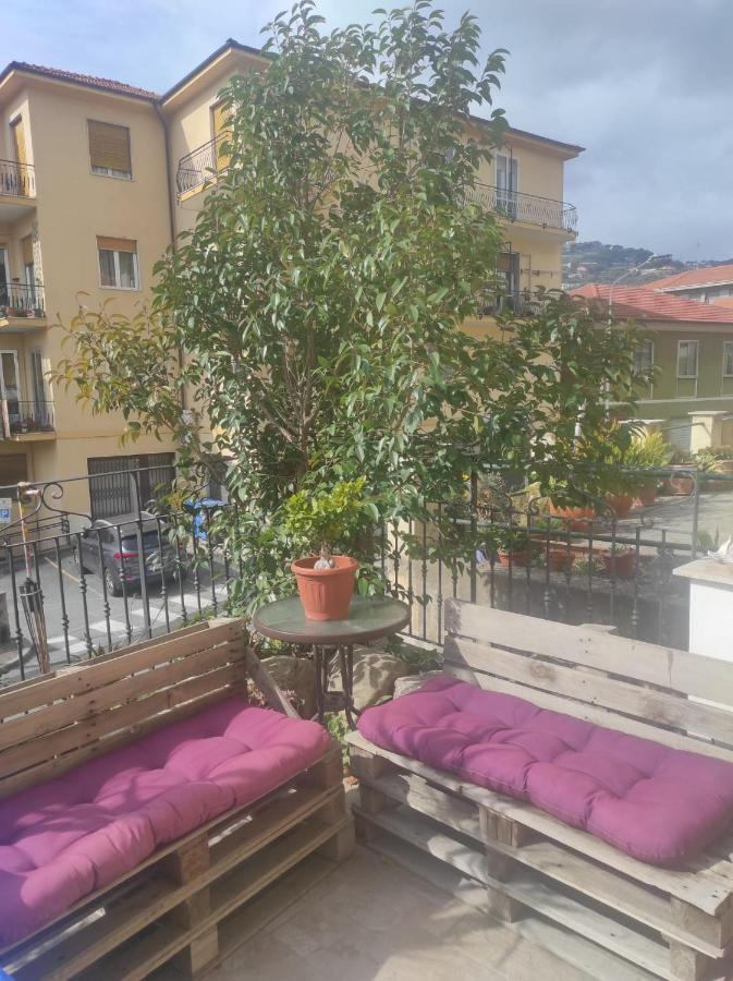 La Casa Del Sole Villa Imperia Kültér fotó